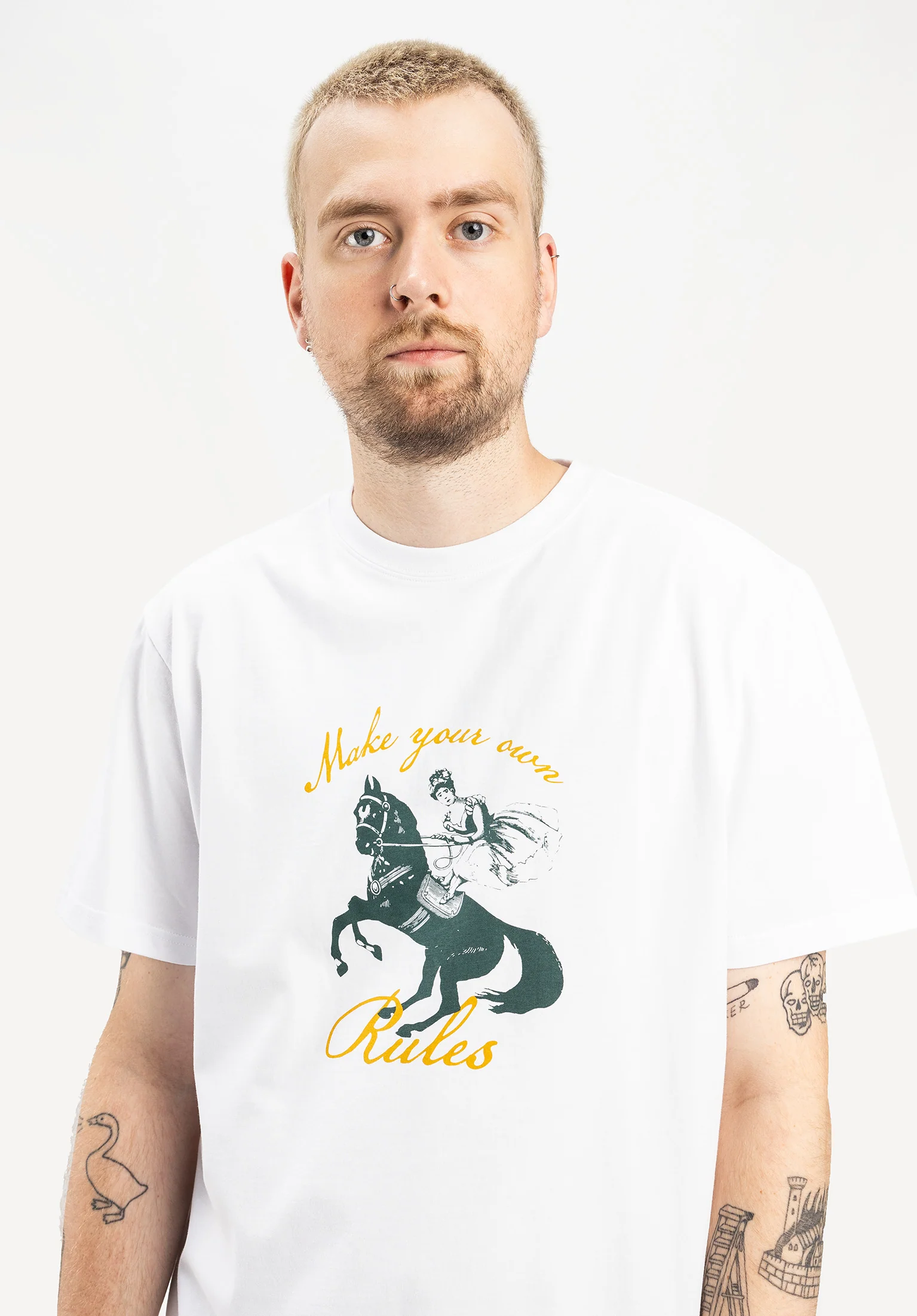 Equs - Image 2